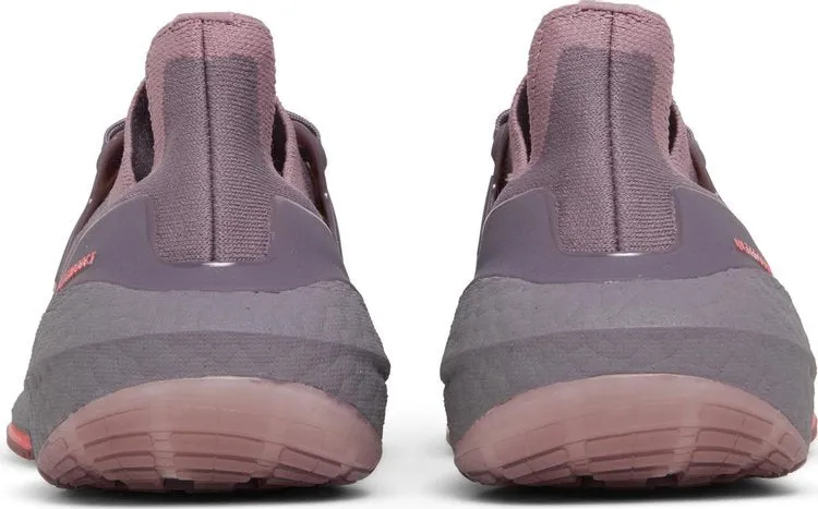 Adidas Wmns UltraBoost 22 'Legacy Purple' sneakers, purple