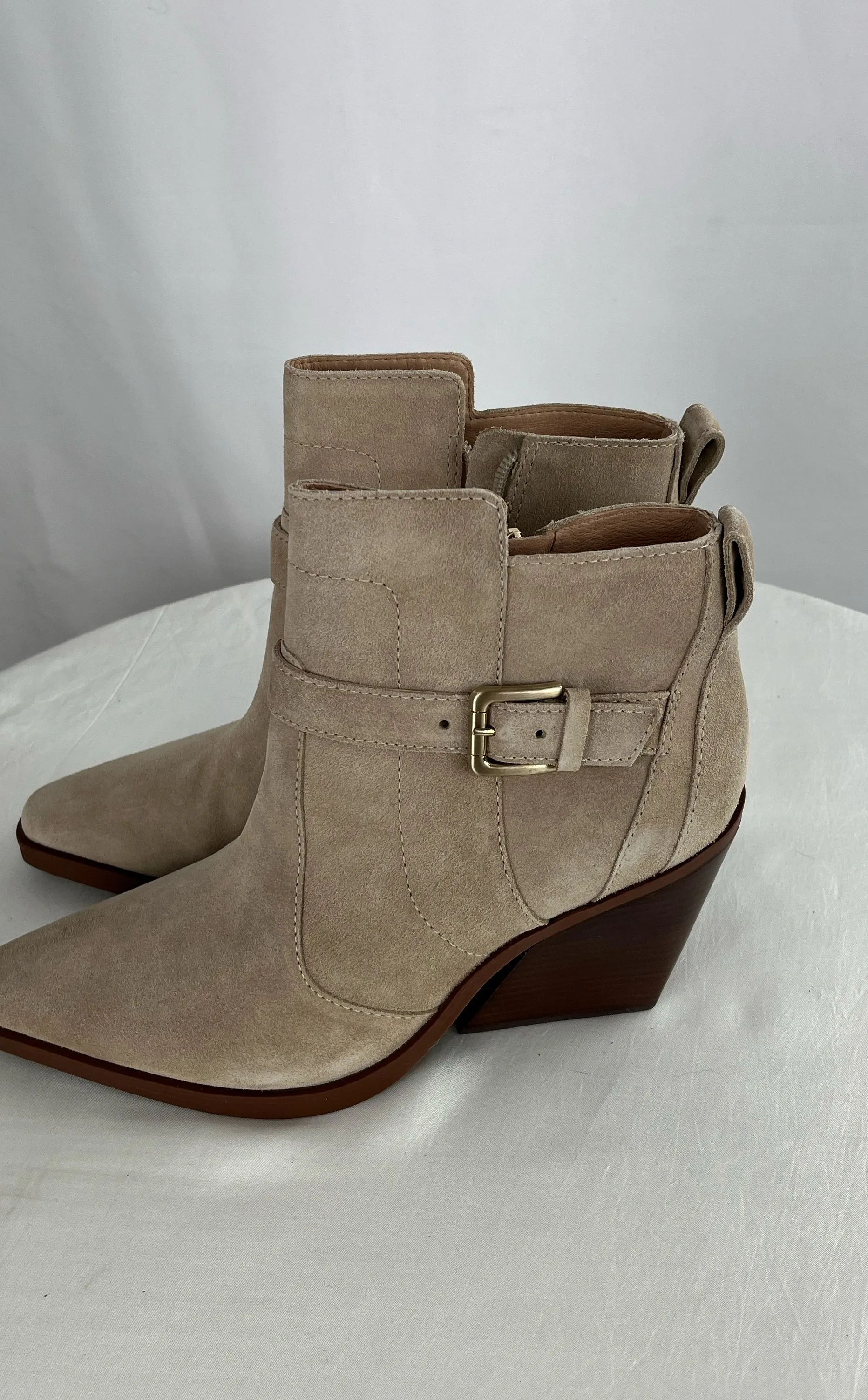 Antonio Melani Women's Tan Ankle Boots Bootie Leather Buckle Size 9.5 NWB