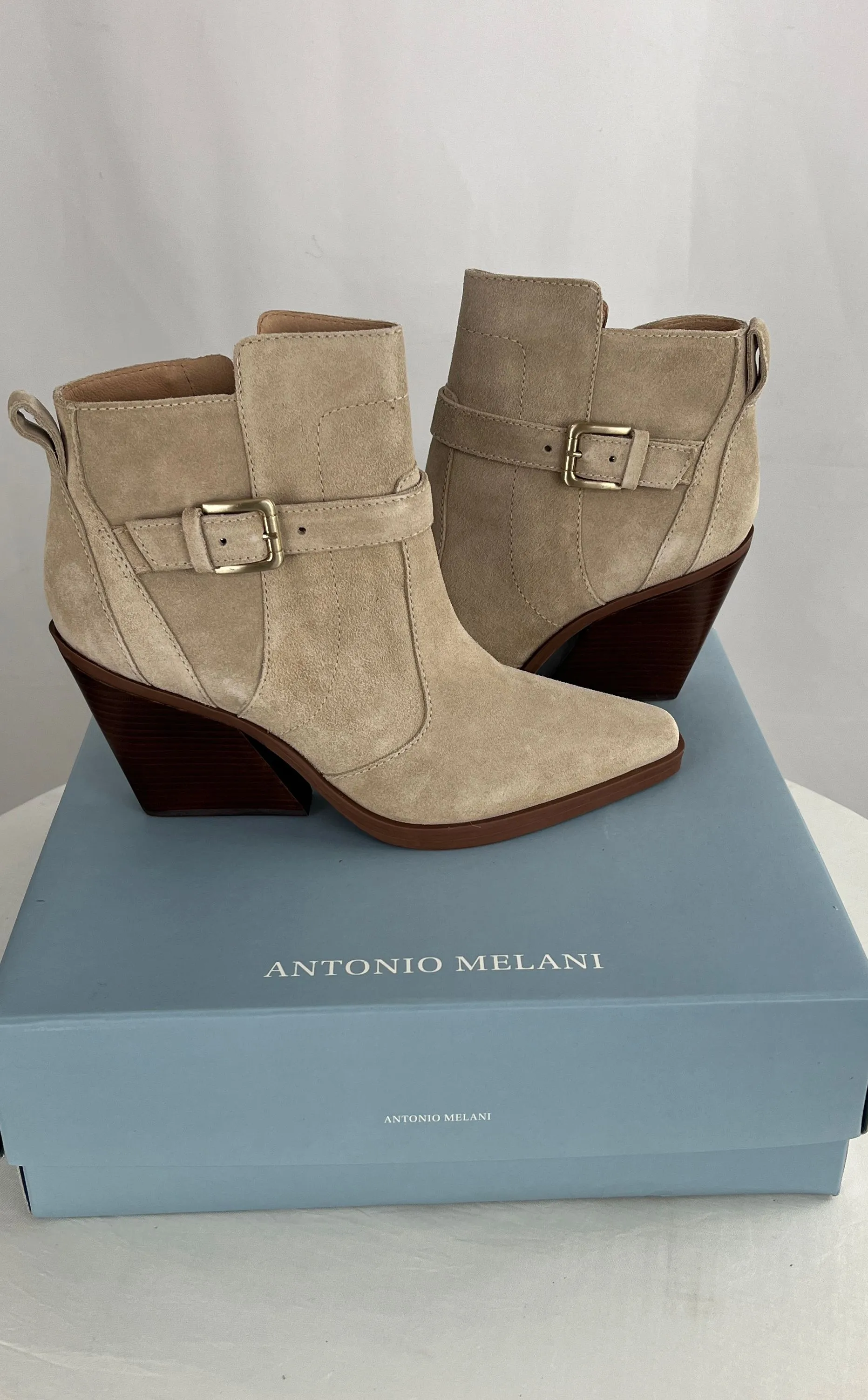 Antonio Melani Women's Tan Ankle Boots Bootie Leather Buckle Size 9.5 NWB