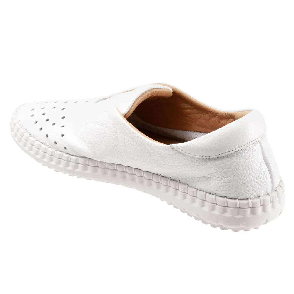 Denmark Flat Shoe (B2010)