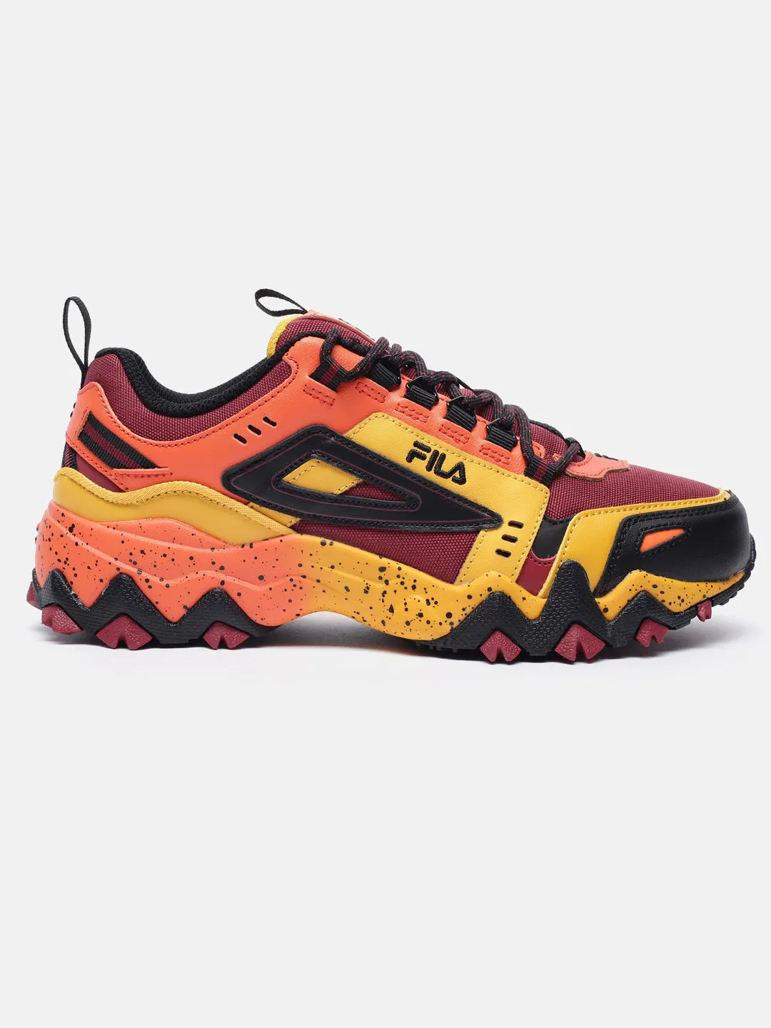 Fila Red Oakmont Tr Women's Running Shoes