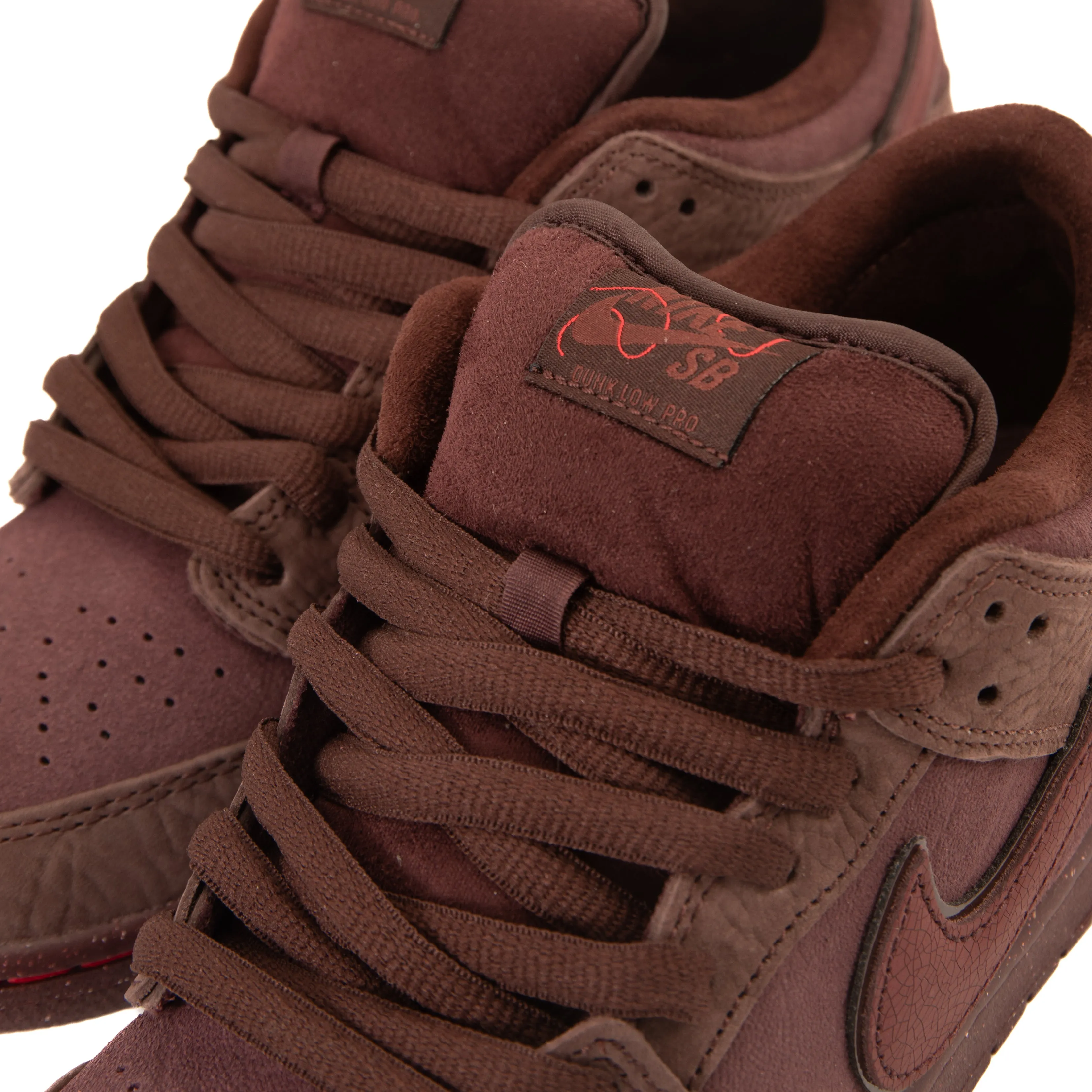 Nike SB - Dunk Low Pro (Burgundy Crush/Dark Team Red/Earth/Dark Pony/University Red/Earth) 2