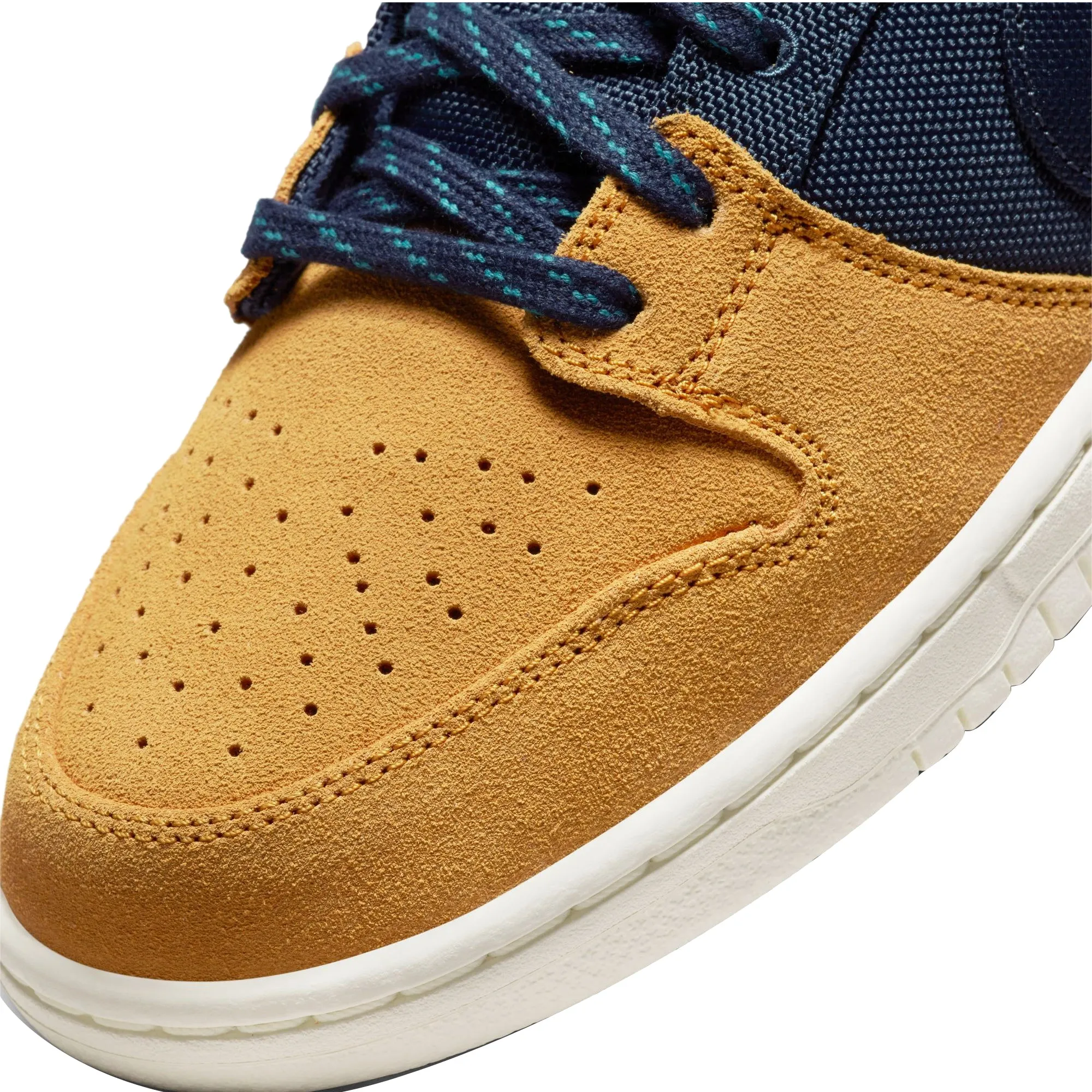 Nike SB Mens Dunk Low Pro PRM Shoes