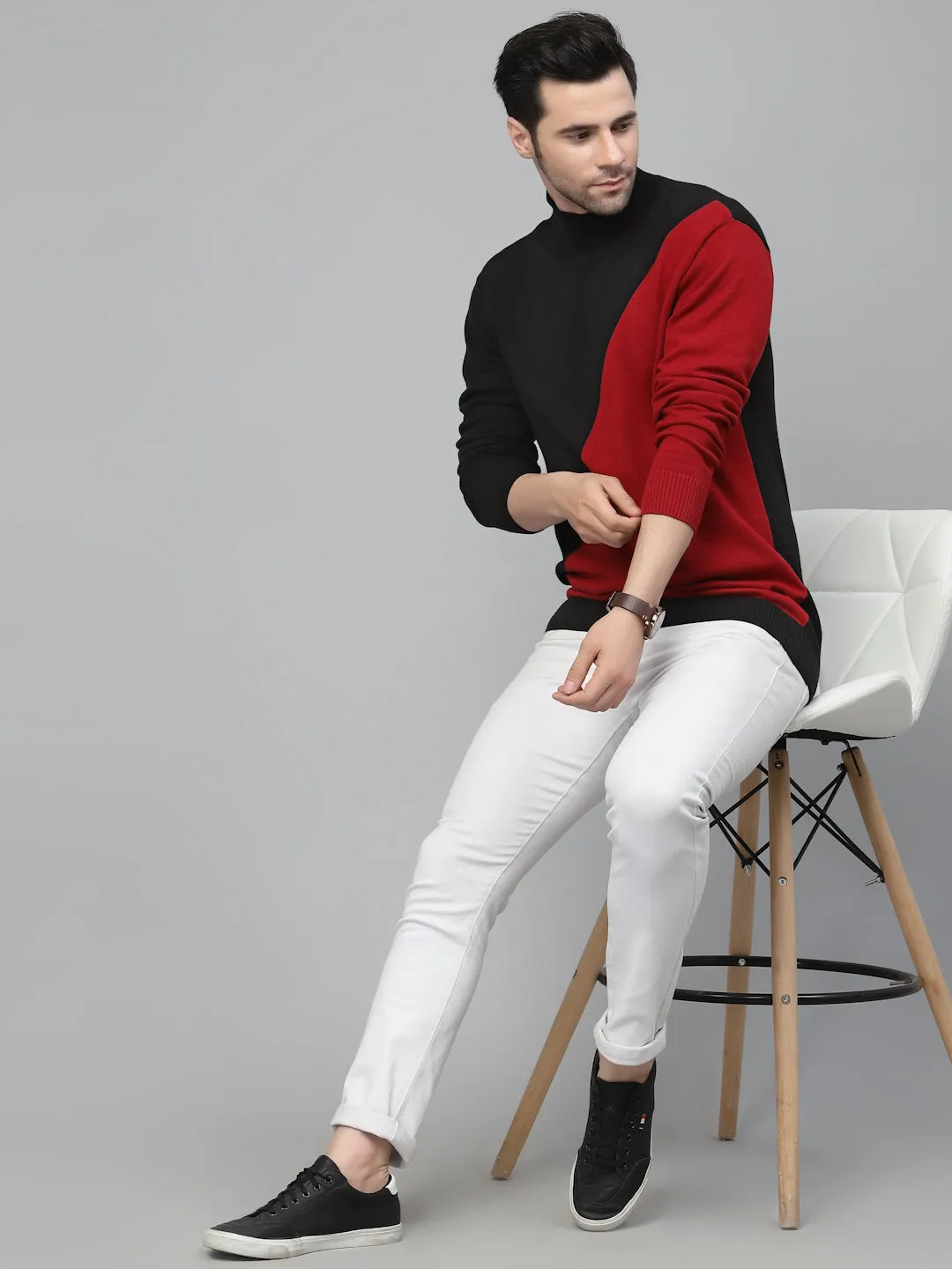 Style Quotient Men Black Colourblocked Sweatshirt