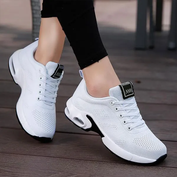 Women's universal sneaker