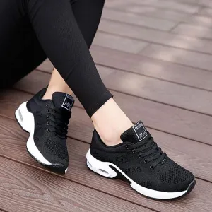 Women's universal sneaker